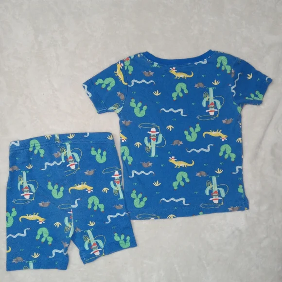 Carter's Pajama Set 24M - Picture 2 of 3
